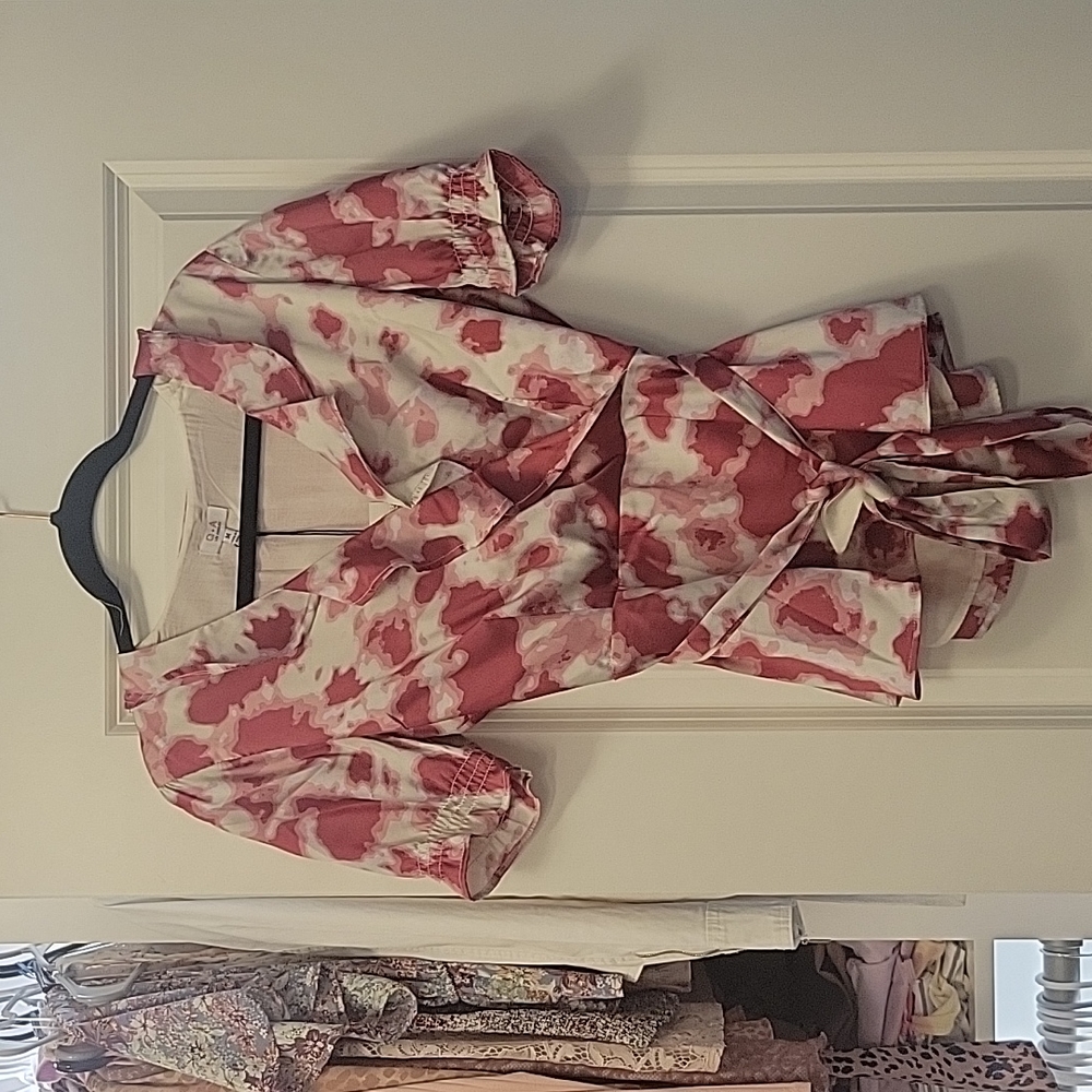 NWT tie waist blouse